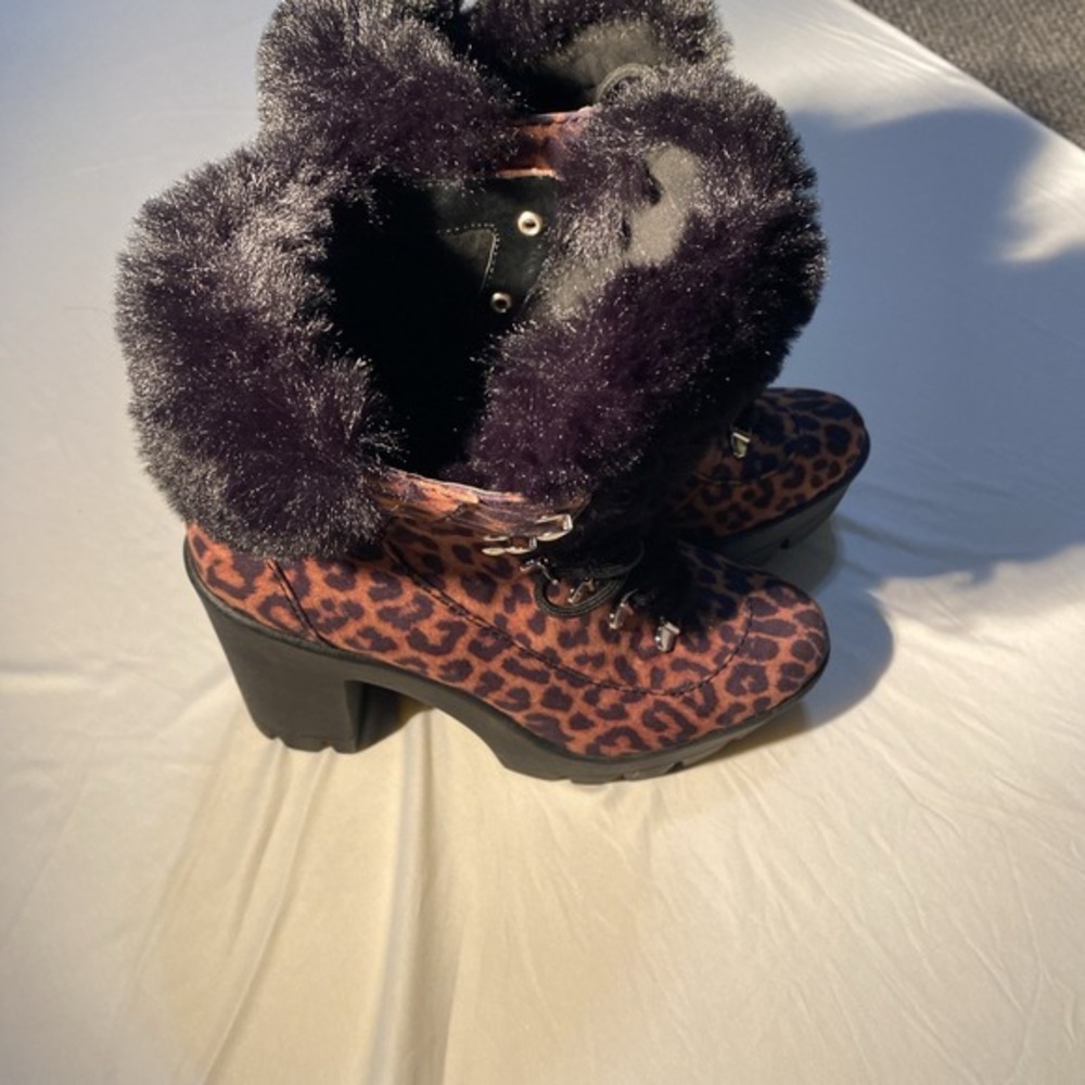 Jessica Simpson Y2K Chunky Leopard Faux Fur Boots‎ 8.5 3679